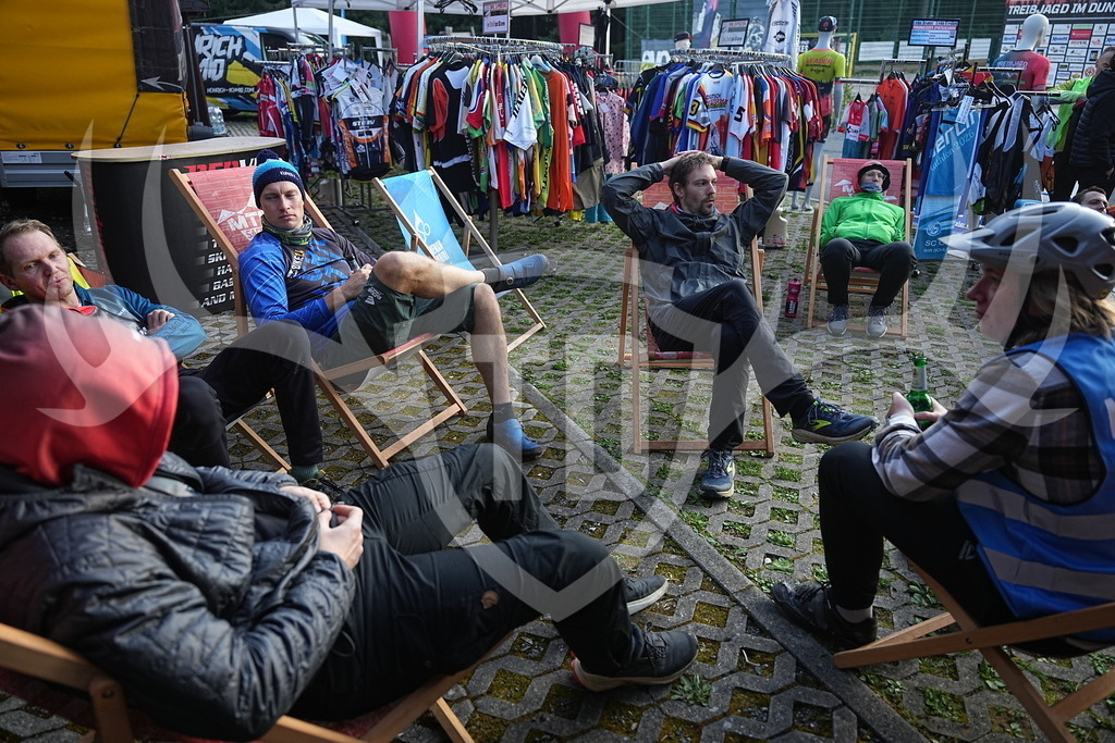 FC109975 | Fotogalerie der Treibjagd im Dunkelwald - Dein MTB Etappenrennen im Erzgebirge - Realisiert mit Pictrs.com