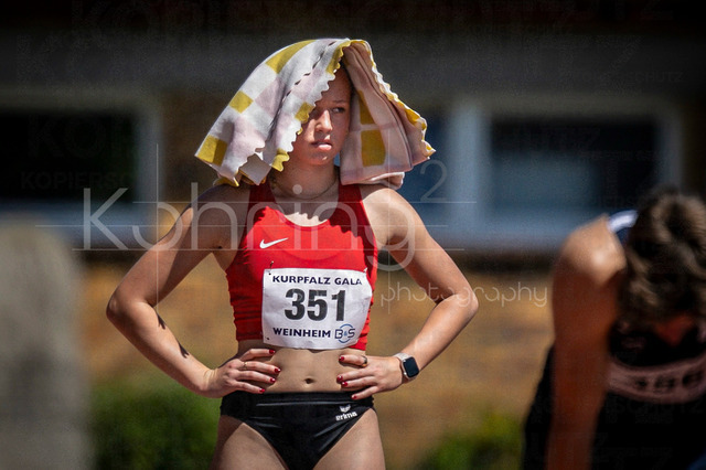 B&amp;S Kurpfalz Gala; Weinheim, 23.05.2026 | WEINHEIM, GERMANY - MAY 24:  Deborah Achleitner (AUT/Österreich) protecting against the heat  during the B&amp;S Kurpfalz Gala am 23.05.2026 at the  Sepp-Herberger-Stadium in Weinheim (Baden-Wuerttemberg / Germany).