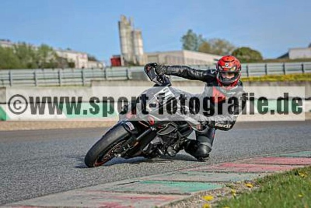 spof5372 | Professionelle Fotos von Sportveranstaltungen, aber auch Hochzeiten und anderen Events. - Realisiert mit Pictrs.com