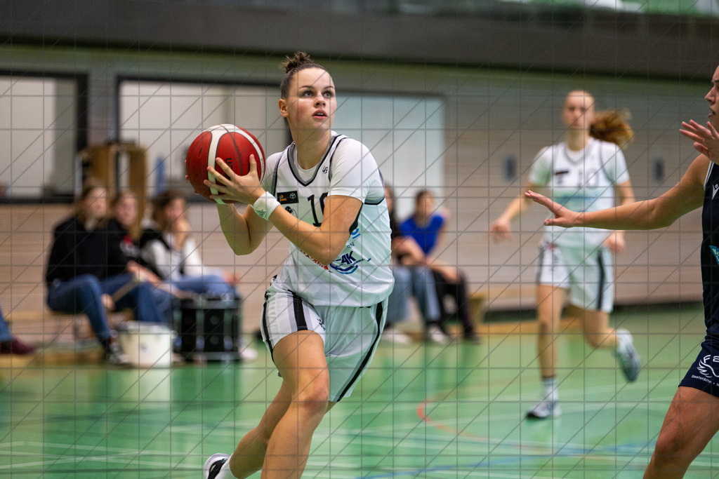 2. DBBL Nord 24/25 | 20.10.2024 | BBC OS vs. Eimsbütteler TV | 2. DBBL Nord 24/25 | 20.10.2024 | BBC OS vs. Eimsbütteler TV - - - - - CREDIT, www.bullenfotos.de, Martin König, Hörner Weg 40, D-49078 Osnabrück, +4917663732967, Nutzung und Weitergabe nur zu den vereinbarten Zwecken. Presseanfragen an Urheber. Alle Rechte beim Urheber. - - - - - - Realisiert mit Pictrs.com