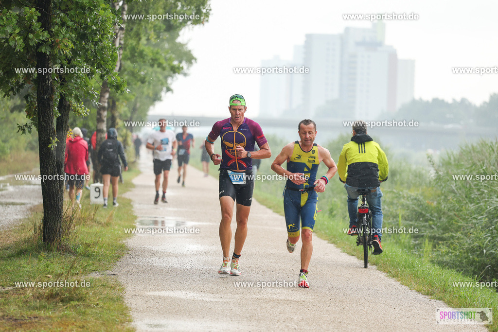 LUR_1045 | 34. M-net Erlanger Triathlon 2025 #erlangertriathlon  #mnettriathlon2025 #mnettriathlon #team #olympischedistanz #mitteldistanz #triathlon #maindonaukanal  #erlangertriathlon2025 #yourpictrs #tv1848 #tv1848erlangen  #triathlonbayern #sportinerlangen #demsportverbunden #sportshot_your_pictrs Copyright: www.sportshot.de