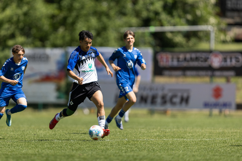 Fußball I Männer I 40. Pfingscup Hollage I 13309 | realhellocedii - Realisiert mit Pictrs.com