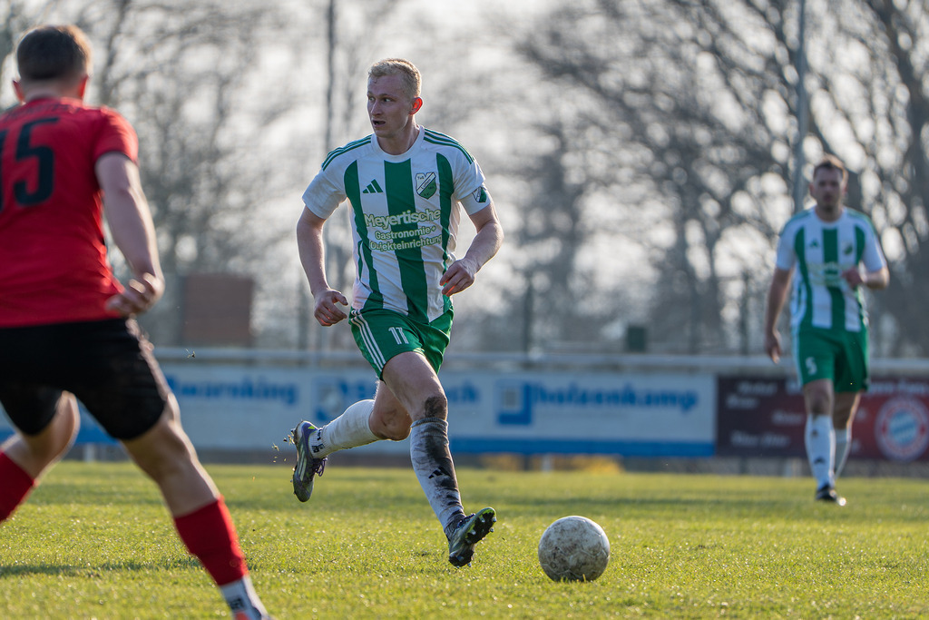 Fußball I Herren I Saison 2025-2026 I Bezirksliga Weser-Ems 4 I 24. Spieltag I TuS Lutten - TuS Frisia Goldenstedt I 13856 | jns.sportfotos - Realisiert mit Pictrs.com