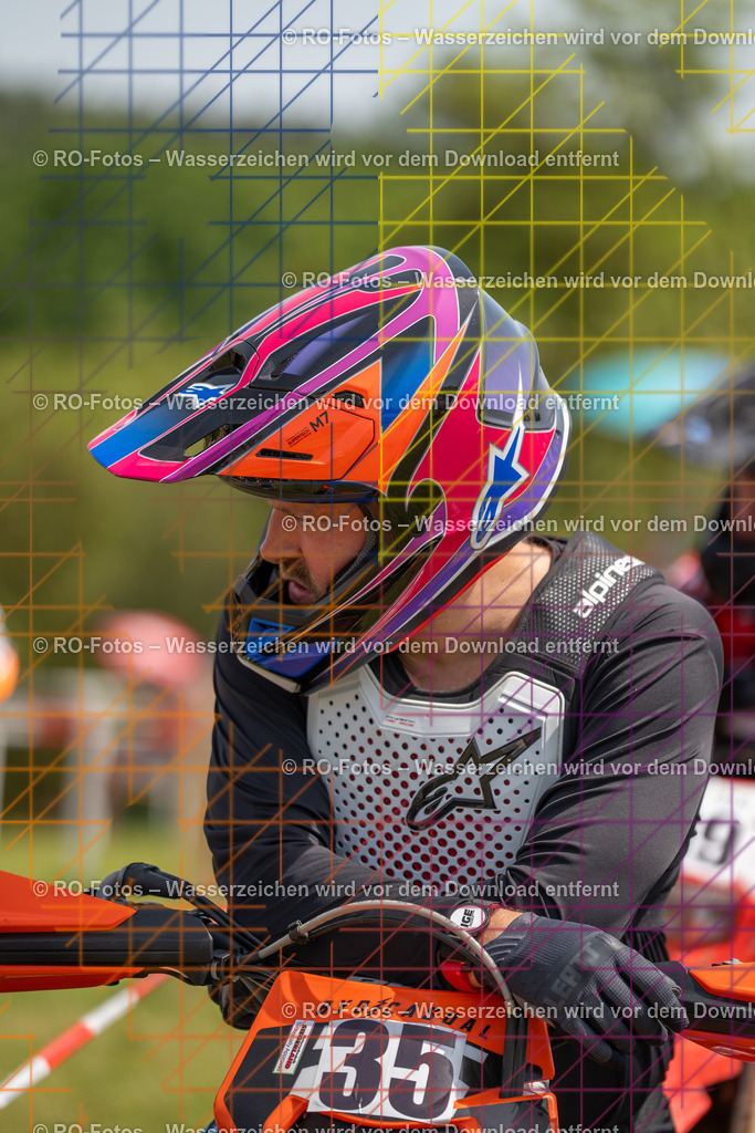 Wolfshausen 5 Lauf -61 | Sportfotografie von RO-Fotos: Motorsport, Motocross, Enduro, Laufveranstaltungen und Triathlon. Professionelle Fotos von Sportlern und Events. - Realisiert mit Pictrs.com