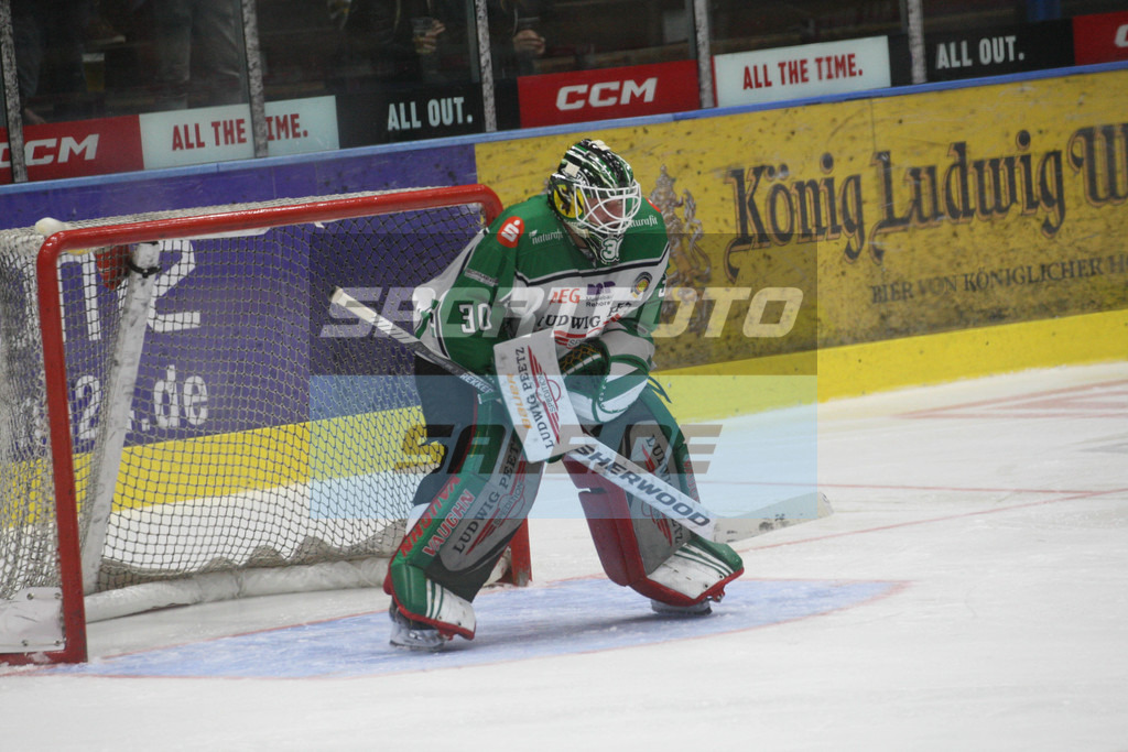 SC Riessersee - Höchstadt Alligators | Benjamin Dirksen - Eishockey Oberliga Süd SC Riessersee - Höchstadt Alligators - © Sportfoto-Sale (MK) - Realisiert mit Pictrs.com