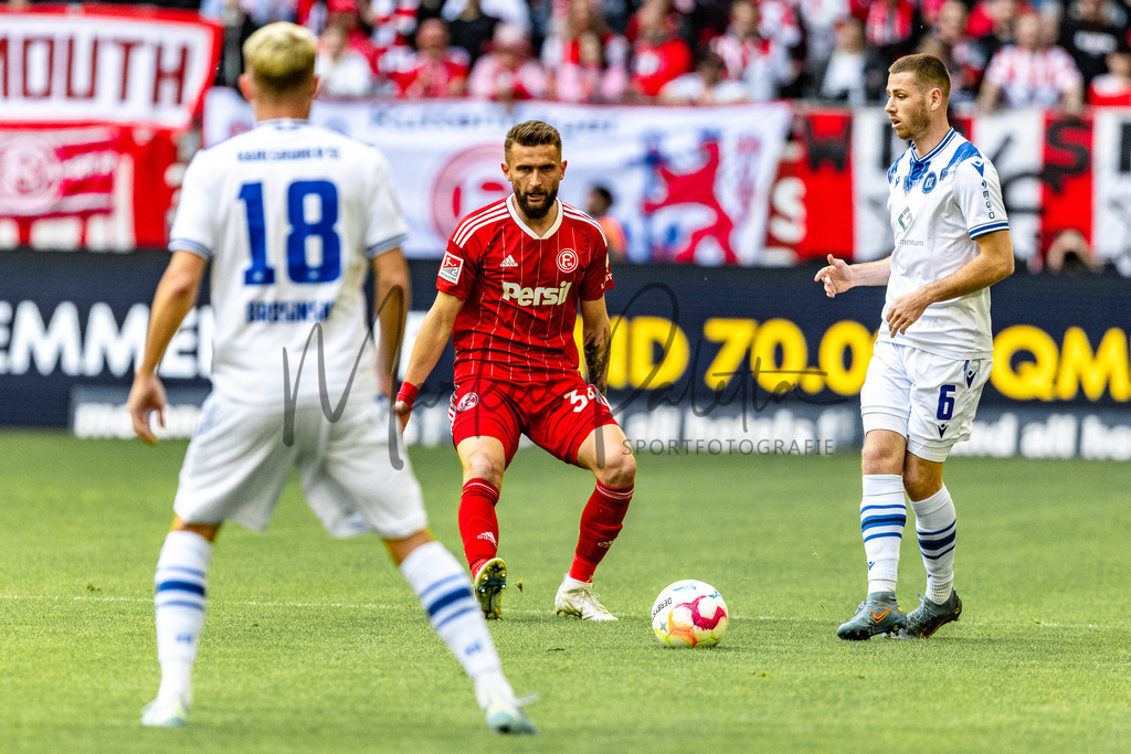 Fortuna Düsseldorf vs. Karlsruher SC | Düsseldorf, 30.04.2023: 2. Bundesliga, 30. Spieltag, Fortuna Düsseldorf gegen Karlsruher SC in der Merkur Arena in Düsseldorf. Foto: sportfotografie.ms | Markus Paletta - Realisiert mit Pictrs.com