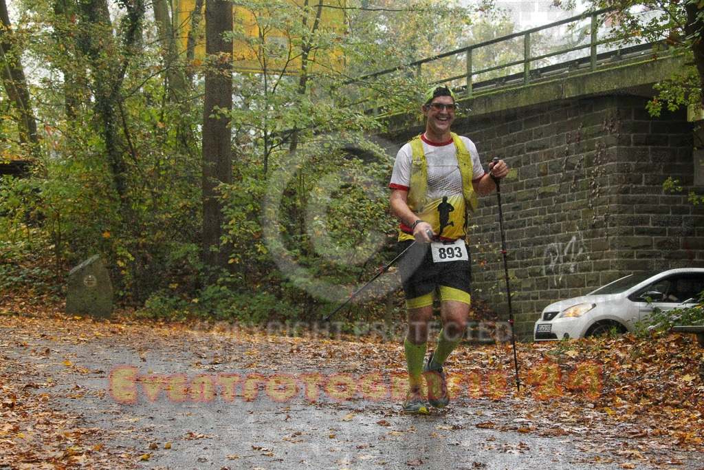 241027_0945_EV4_5810 | Sportfotografie im Rhein-Sieg Kreis, Köln, Bonn, NRW, Rheinland Pfalz, Hessen, etc. Unser Tätigkeitsfeld umfasst den Laufsport vom Volkslauf über den Marathon, Duathlon, Triathon bis zum Ultralauf wie Kölnpfad Ultra oder Schindertrail.