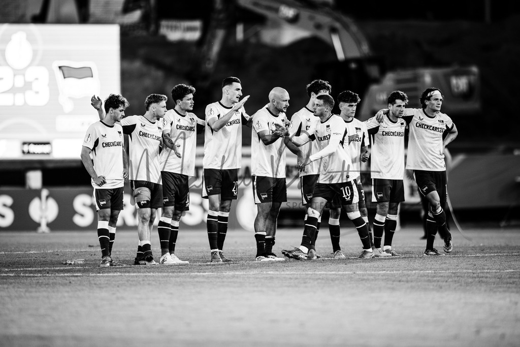 DFB-Pokal 2025/2026, 1. Runde: SC Preußen Münster - Hertha BSC Berlin | Münster, 18.08.2025: DFB-Pokal 2025/2026, 1. Runde, SC Preußen Münster gegen Hertha BSC Berlin im LVM-Preußenstadion in Münster.(Foto: sportfotografie.ms | Markus Paletta) - Realisiert mit Pictrs.com