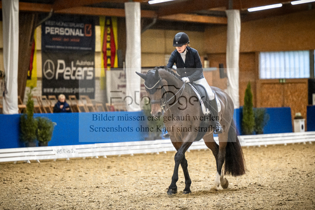 DOS_2279 | Entdecke hochwertige Reitturnierfotos von Foto Oger. Professionell, emotional und authentisch – jetzt Lieblingsmomente im Shop bestellen.Deutschlandweite Turnierfotografie. - Realisiert mit Pictrs.com