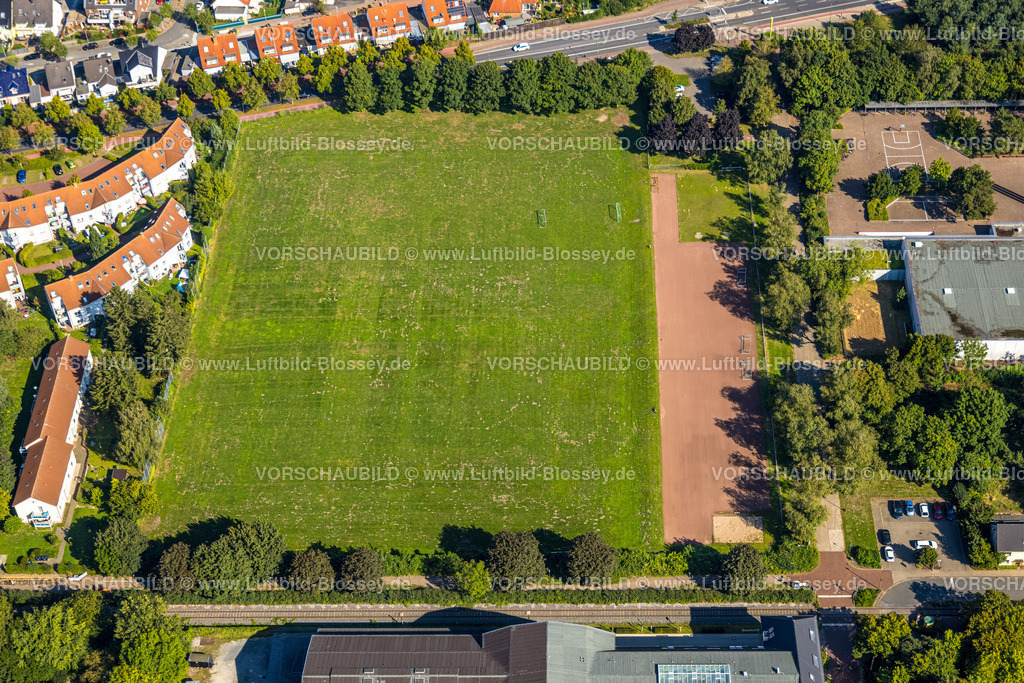 Hamm240805145 | Luftbild, Wiesenfläche am Freiherr-vom-Stein-Gymnasium Hamm, Uentrop, Hamm, Ruhrgebiet, Nordrhein-Westfalen, Deutschland