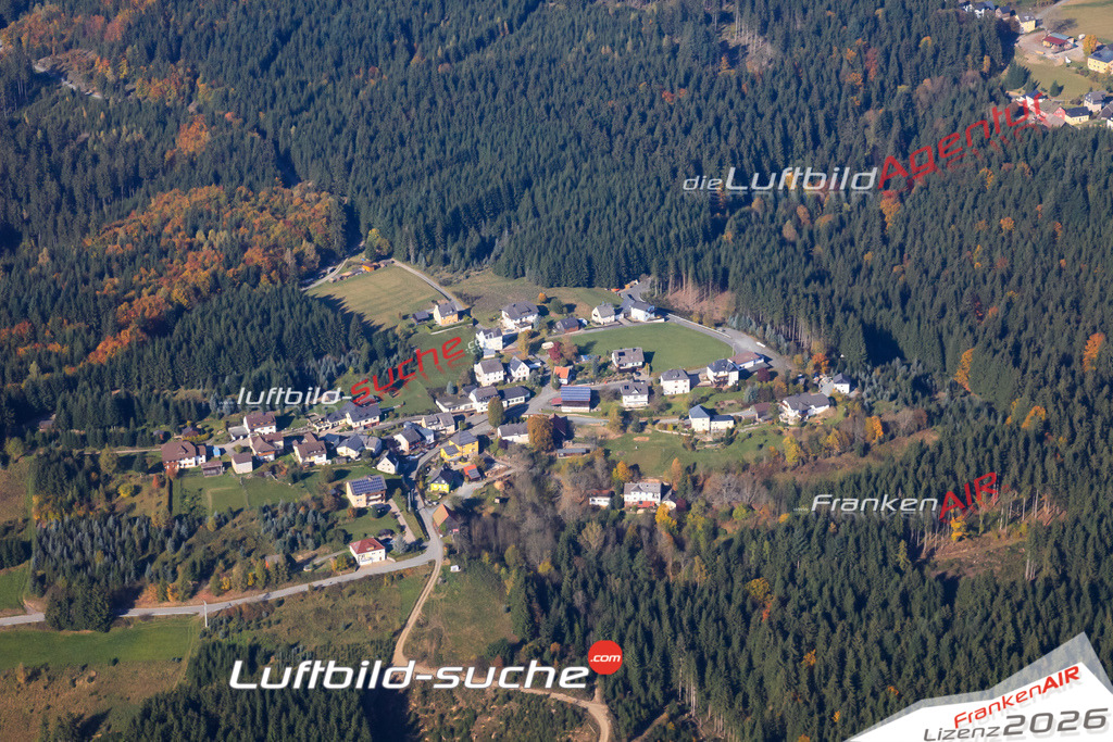 Die Luftaufnahme Schnaid (vordere) - Wallenfels wurde vom UL-Flugzeug (keine Drohne) aus fotografiert.Hohe Druck- Auflösung-die Geschenkidee!