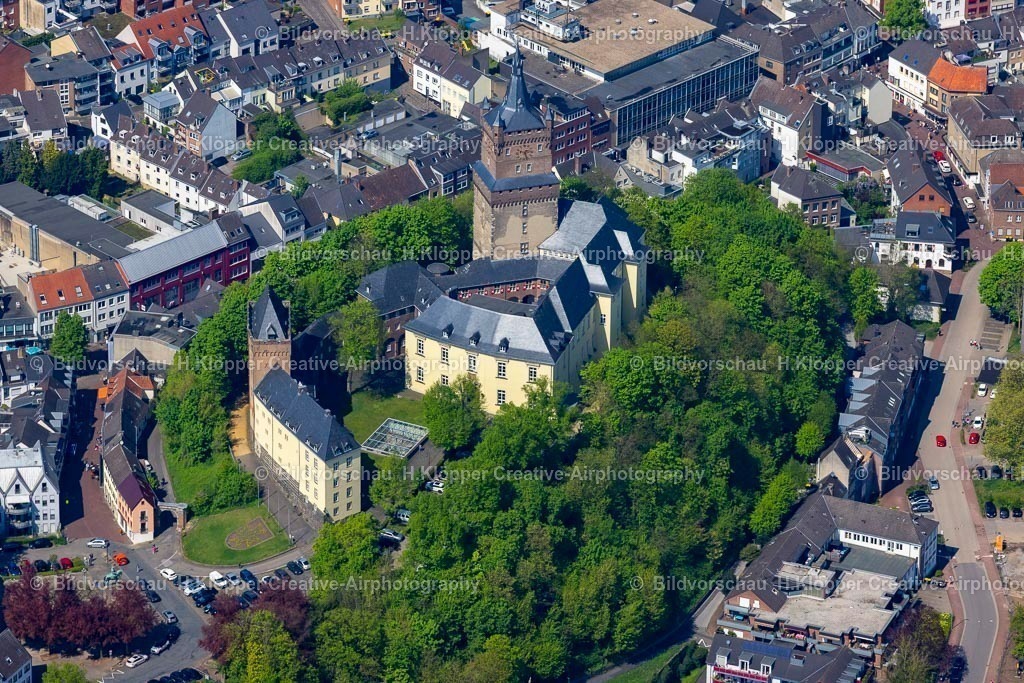 Luftbild Kleve-1567 | Luftaufnahme Burg Schwanenburg in Kleve im Bundesland Nordrhein-Westfalen, Deutschland - Realisiert mit Pictrs.com