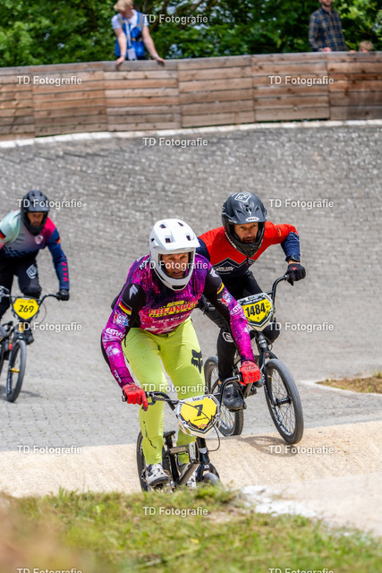BayBMX2026-05900 | Fotogalerie von Thomas Dettweiler mit Eventbildern und lizenzfreien Fotos. Perfekt als Wandbild, für Büro, Website oder private Nutzung. - Realisiert mit Pictrs.com