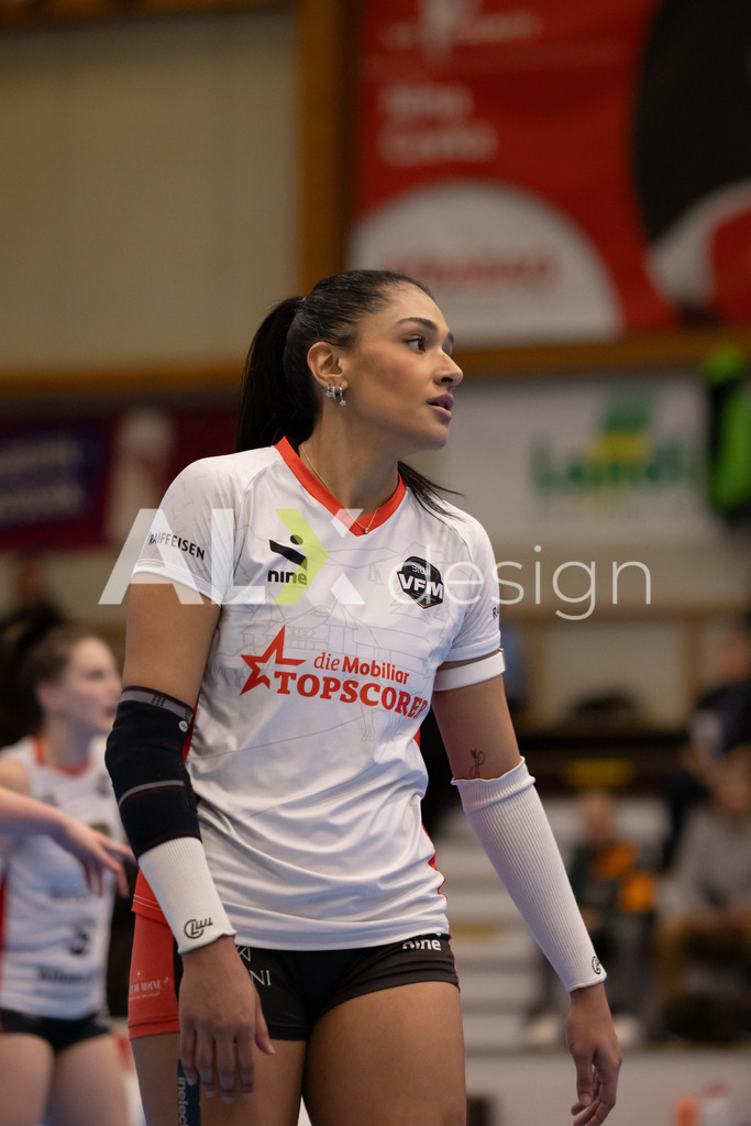 Volleyball I Frauen I Saison 2025-2026 I Volleyball NLA | Women I 1/4 Finals I VC Kanti Schaffhausen - BIWI Volleyball Franches-Montagnes I 21.02.2026 | 8 Letícia Bonardi (BR) (BIWI VFM) – Diagonalangriff - Realisiert mit Pictrs.com