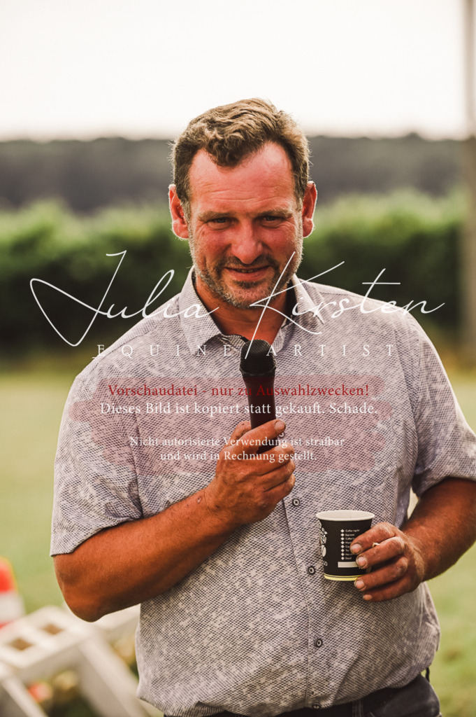 DSC_7293 | Pferde- und Turnierfotografie in Westsachsen. Pferdeportraits, Auftragszeichnungen und intuitive Kunst.