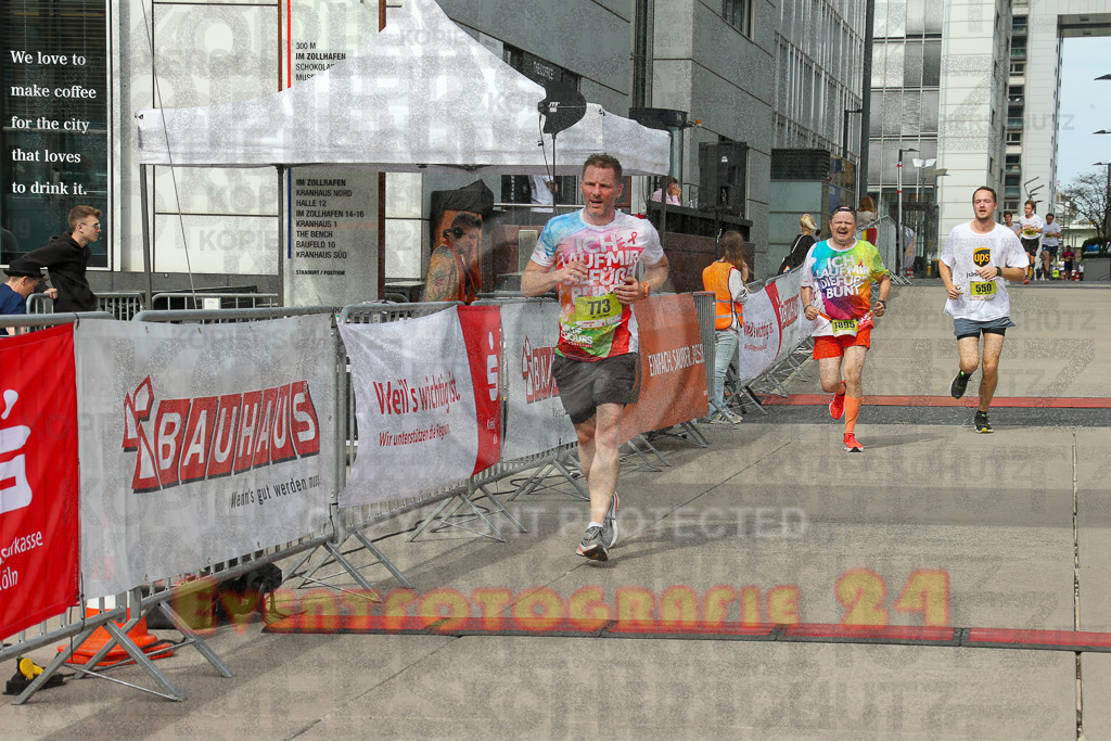 250920_1324_EX1_4384 | Sportfotografie im Rhein-Sieg Kreis, Köln, Bonn, NRW, Rheinland Pfalz, Hessen, etc. Unser Tätigkeitsfeld umfasst den Laufsport vom Volkslauf über den Marathon, Duathlon, Triathon bis zum Ultralauf wie Kölnpfad Ultra oder Schindertrail.