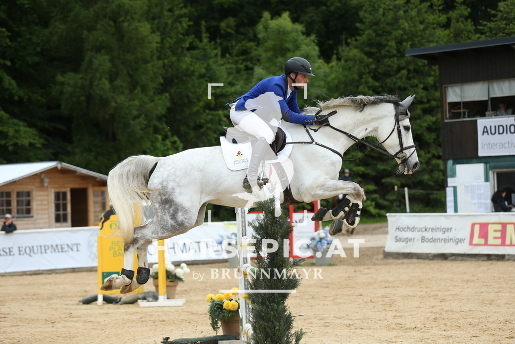DL2Q3305 | Willkommen bei Brunnmayr - Design & Fotografie – Ihrem Spezialisten für Reitturniere und Pferdeveranstaltungen in Oberösterreich, Salzburg und Bayern! Seit über 17 Jahren sind wir leidenschaftlich dabei.