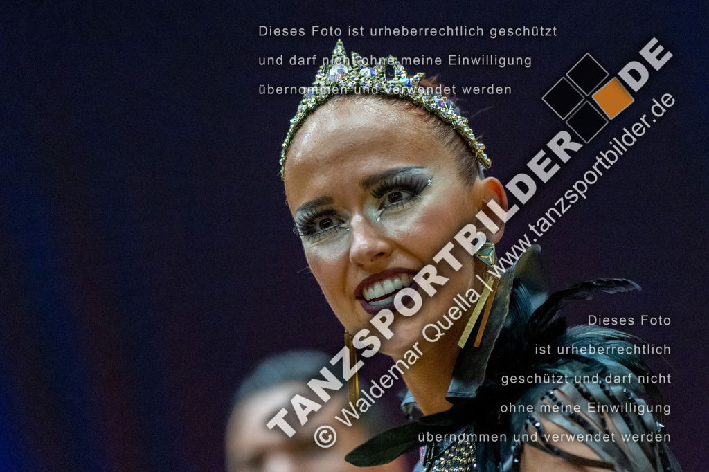 20230114-12965 | Hier finden Sie Tanz Bilder vom Latein und Standard Formationen tanzen. Sportbilder vom Tanzsport. Schöne Fotos und von Weltmeisterschaft, Europameisterschaft, Bundesliga, Regionalliga, Oberliga und Landesliga sowie von GOC Stuttgart, DanceComp, WM Bremen