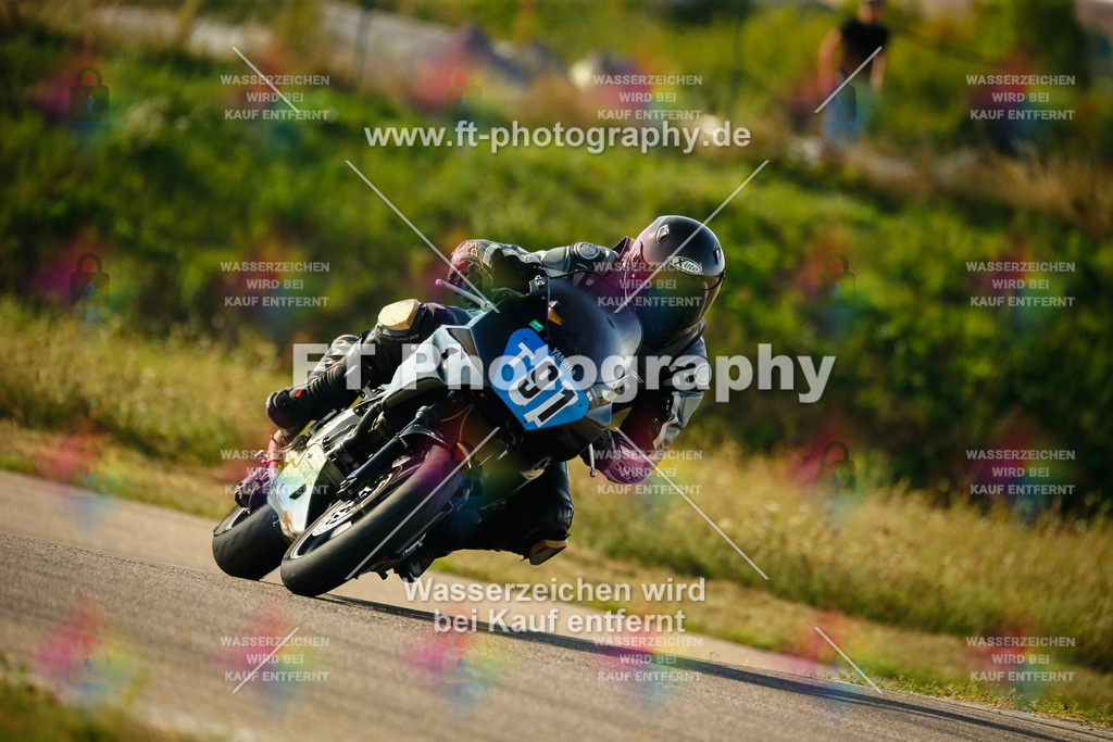 _MOT5983 | Hier findet Ihr Bilder von Touristenfahrten auf der Nürburgring Nordschleife oder von anderen Veranstaltungen die ich besucht habe. Viel Spass beim Durch Schauen 