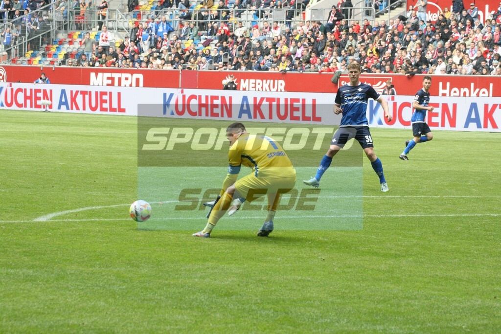 Fortuna Düsseldorf - Darmstadt 98 | SVD Keeper Marcel Schuhen - © Sportfoto-Sale (MK) - Realisiert mit Pictrs.com
