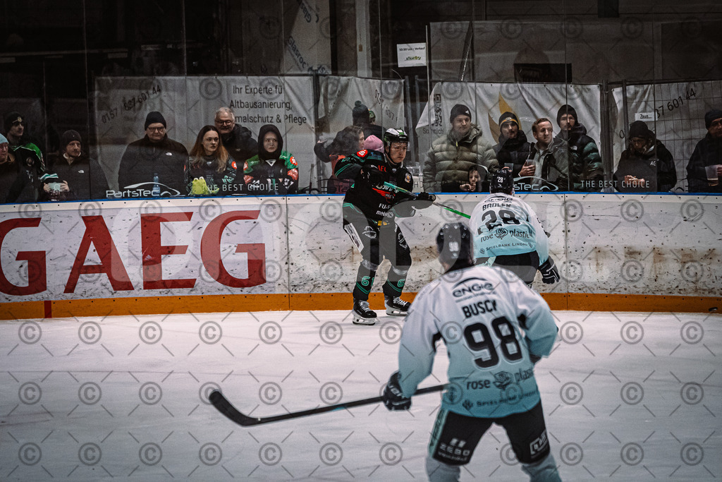 Alligators_vs_Lindau_21_12_2025-113 | Höchstadt Alligators Fotogalerie: Eishockey-Action aus Franken. Professionelle Spielfotos, Portraits & Stadionbilder zum Download. Jetzt entdecken! - Realisiert mit Pictrs.com