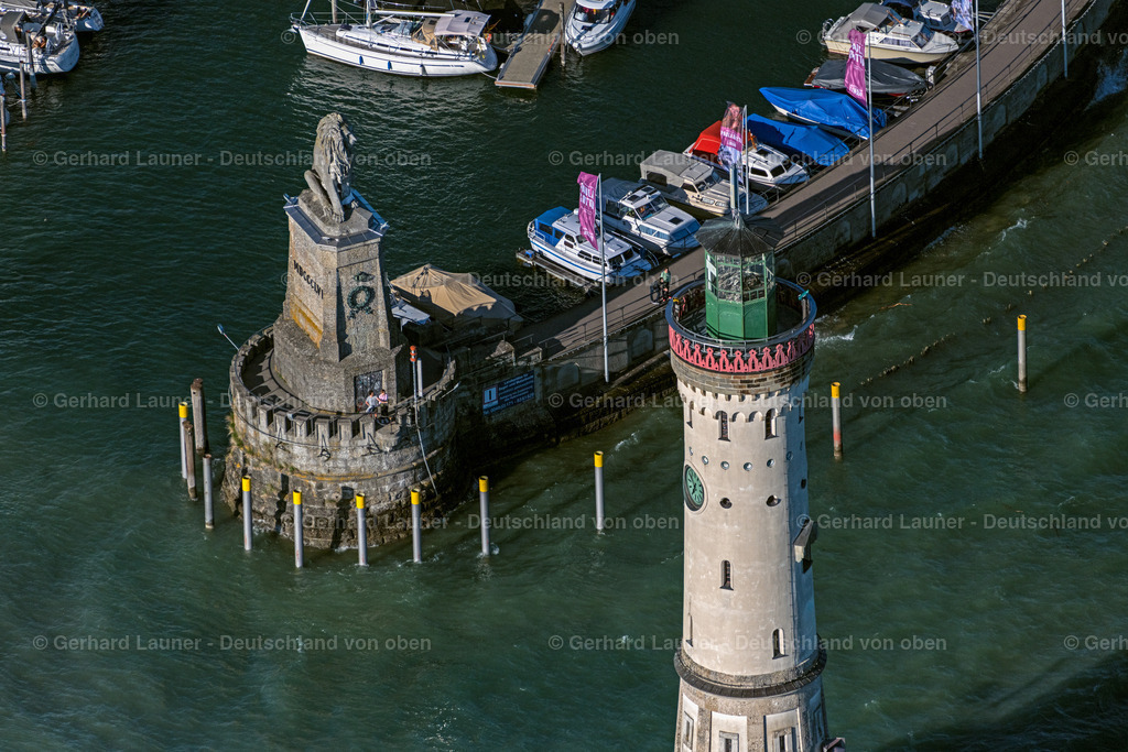 4032693 | LINDAU (BODENSEE) 12.06.2020 Hafeneinfahrt am Ufer des Bodensee in Lindau am Bodensee im Bundesland Bayern, Deutschland. // Port entrance on the shore of Lake Constance in Lindau am Bodensee in the state Bavaria, Germany. Foto: Gerhard Launer