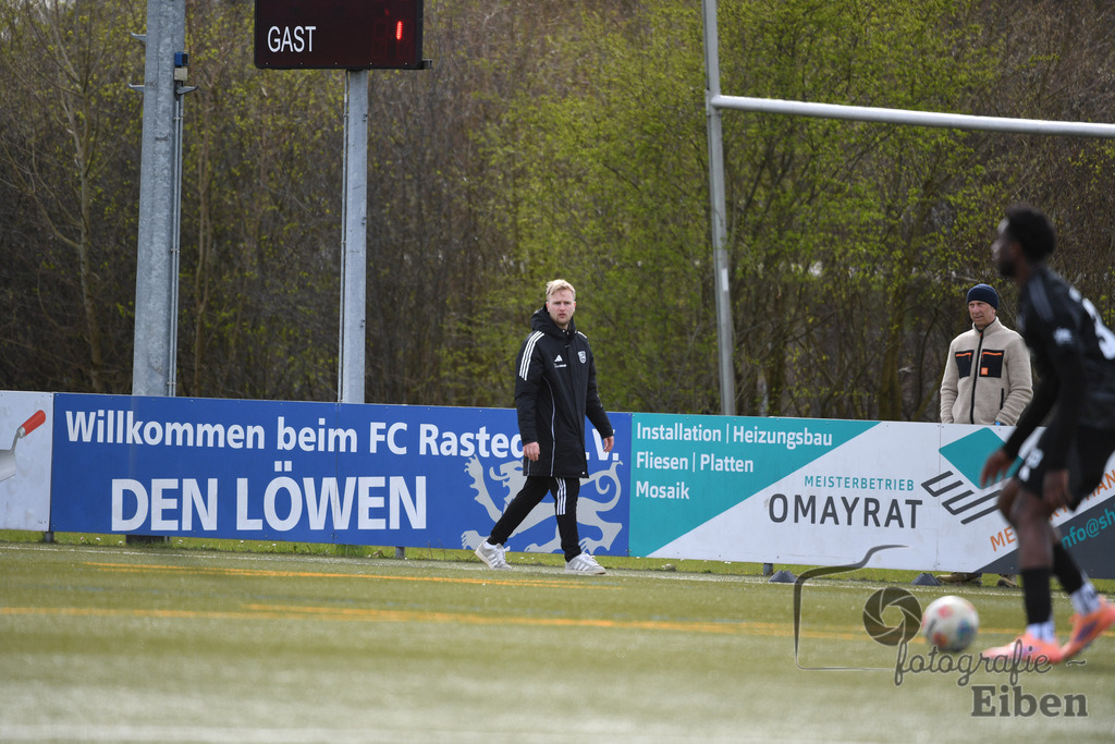FC Rastede-VFl Stenum | Herren Bezirksliga 2; FC Rastede (blau)-VFL Stenum (schwarz) am 29.03.2026 in Rastede (Sportanlage Köttersweg), Photo: Philip Eiben 2026 - Realisiert mit Pictrs.com