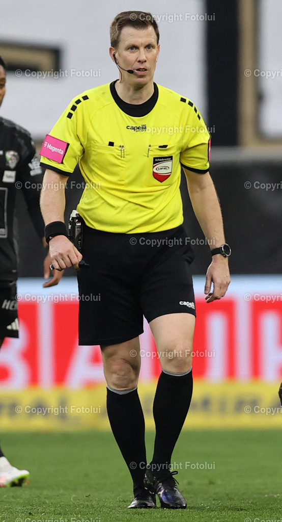 A_LUI_02042025_14 | SPORT FUSS OEFB-CUP HALBFINALE LASK -WAC 02.04.2025 IM BILD:SCHIEDSRICHTER MARKUS HAMETER FOTO:FOTOLUI/MW