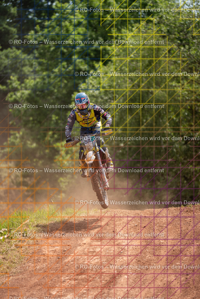 Wolfshausen 5 Lauf -211 | Sportfotografie von RO-Fotos: Motorsport, Motocross, Enduro, Laufveranstaltungen und Triathlon. Professionelle Fotos von Sportlern und Events. - Realisiert mit Pictrs.com
