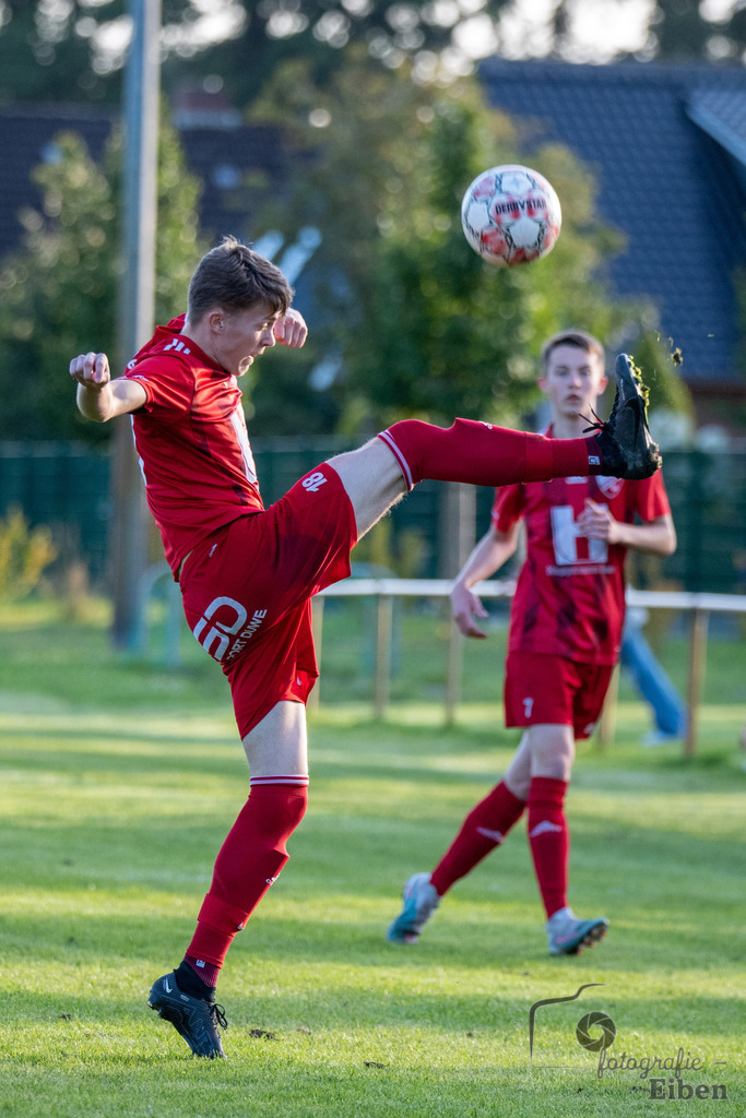 TV Metjendorf-SVE Wiefelstede | Kreisliga Herren;TV Metjendorf (rot)-SVE Wiefelstede (schwarz) am 08.08.2023; in Metjendorf (Sportanlage Metjendorf), Photo: Philip Eiben 2023 - Realisiert mit Pictrs.com