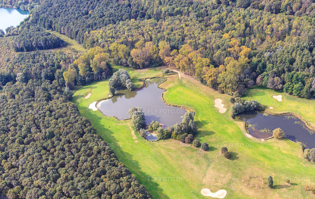 Luftbild: Teiche und Greens am Golfclub Soufflenheim Baden-Baden in Soufflenheim im Bundesland Bas-Rhin in Frankreich. – Foto: IMG_53510.jpg vom 30.09.2012 durch Werner Riehm/FLY-FOTO.de – Auflösung des Originals: 4752 x 3006 px