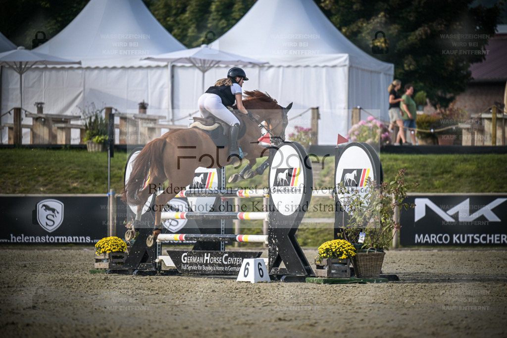 DOS_2258 | Entdecke hochwertige Reitturnierfotos von Foto Oger. Professionell, emotional und authentisch – jetzt Lieblingsmomente im Shop bestellen. - Realisiert mit Pictrs.com