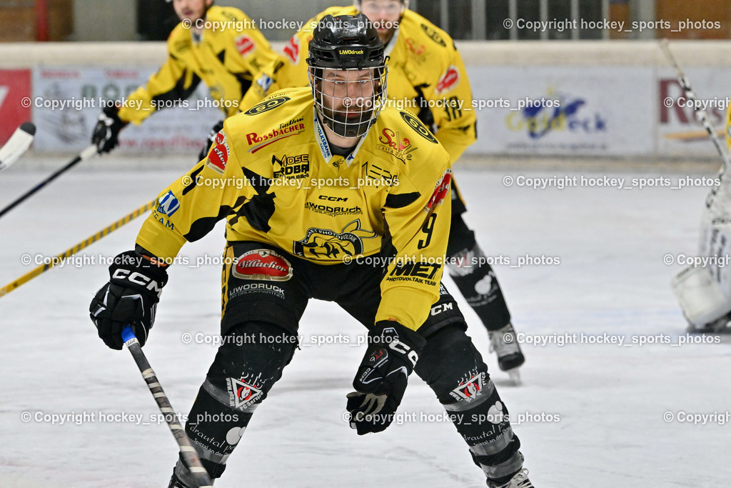 EC Hornets Spittal vs. ESC Steindorf 23.2.2024 | #9 Essmann Kevin EC Hornets Spittal, EC Hornets Spittal vs. ESC Steindorf 23.2.2024, EC Hornets Spittal vs. ESC Steindorf 23.2.2024 am 23.02.2024 in Spittal an der Drau (Eissportzentrum Spittal), Austria, (Photo by Bernd Stefan)