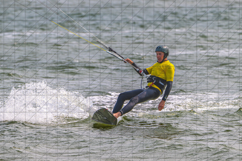 Windsurfing; div. unknown People | Hvide Sande, Denmark, 08.06.25: Windsurfing; div. unknown People —  CREDIT:www.bullenfotos.de, Martin König, Hörner Weg 40, D-49078 Osnabrück, +4917663732967 — Nutzung und Weitergabe nur zu den vereinbarten Zwecken. Presseanfragen an Ersteller. Alle Rechte beim Ersteller. Honorierung nach MFM. - Realisiert mit Pictrs.com