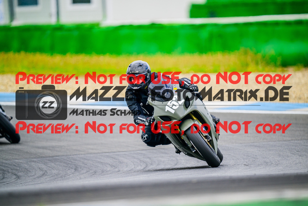 MaZZes_FotoMatrix_240614_6007705_7198 | GELB