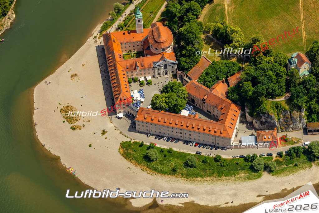 Das Luftbild zeigt : Weltenburg Kelheim - Die Luftaufnahme wurde 2023 vom UL-Flugzeug aus erstellt ( keine Drohne ) - Hochauflösende Luftaufnahme - Für grossformatige Ausdrucke geeignet. Die Geschenkidee !Mit Lizenz und Bildrechte bestellbar
