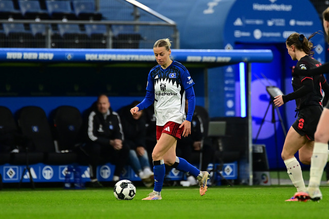 Fußball I Frauen I Saison 2025-2026 I DFB-Pokal I Achtelfinale I Hamburger SV - Bayer 04 Leverkusen I 16196 | Der Sportfotograf. - Realisiert mit Pictrs.com