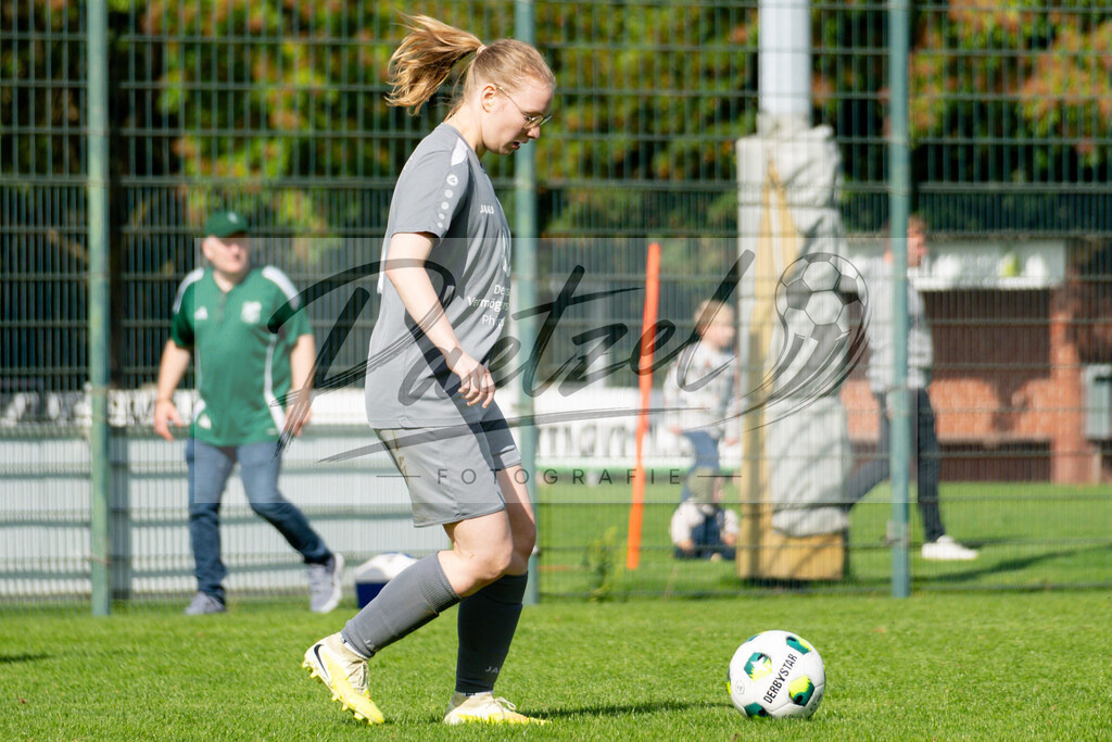 20260906_RULSVK_0198 | Fußball, Frauen:   beim Spiel der Kreisliga zwischen SG Rulle/Haste vs. SV Kettenkamp am 06.09.2026 im Stavermann-Sportpark in Rulle/Wallenhorst, Deutschland.(Foto von Nico Paetzel) - Realisiert mit Pictrs.com