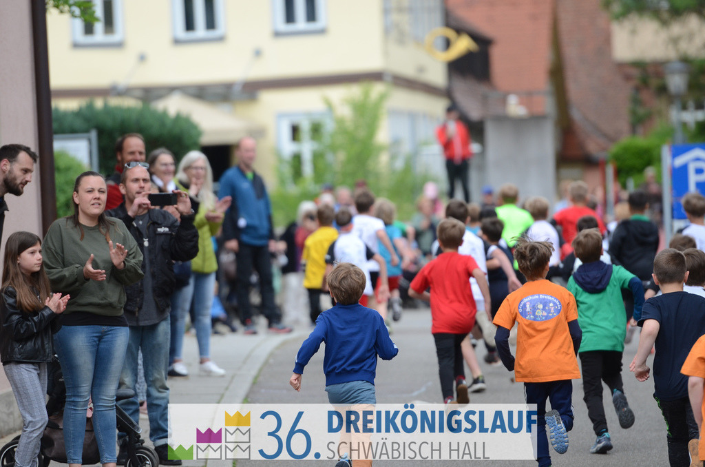 AOK Junior Cup 400m | 3Königslauf 2022 AOK Junior Cup 400m - Realisiert mit Pictrs.com