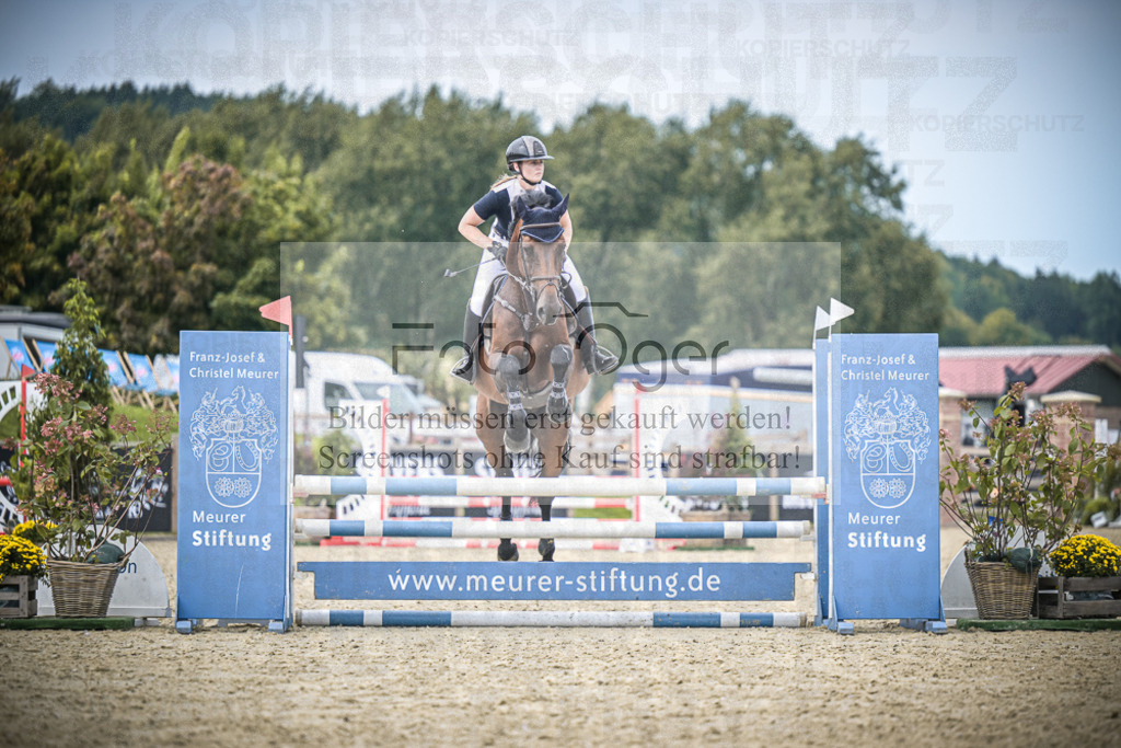 DOS_4570 | Entdecke hochwertige Reitturnierfotos von Foto Oger. Professionell, emotional und authentisch – jetzt Lieblingsmomente im Shop bestellen.Deutschlandweite Turnierfotografie. - Realisiert mit Pictrs.com