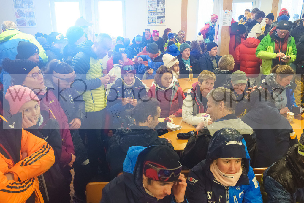 DP ARBER 9.-11.02.2024 | Unter schwierigen Bedingungen zauberte das OK ARBER-Team im Bayerischen Wald eine wettkampffähige Strecke im Arber Hohenzollern Skistadion.