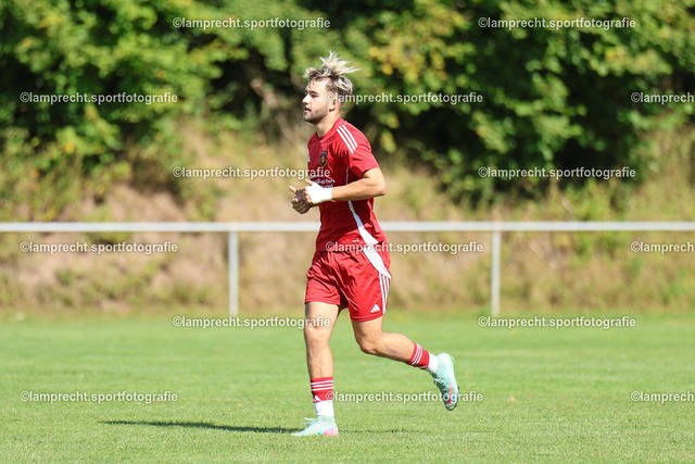 Fußball I Herren I Saison 2025-2026 I Verbandsliga Süd I 7. Spieltag I SV Schackendorf - SV Azadi Lübeck I 06.09.2025.030 | Manuel Carvalho (9, SV Schackendorf) - Realisiert mit Pictrs.com