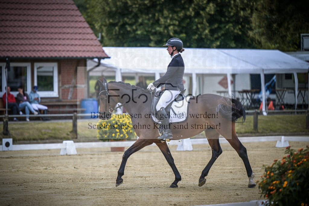 DOS_5769 | Entdecke hochwertige Reitturnierfotos von Foto Oger. Professionell, emotional und authentisch – jetzt Lieblingsmomente im Shop bestellen.Deutschlandweite Turnierfotografie. - Realisiert mit Pictrs.com