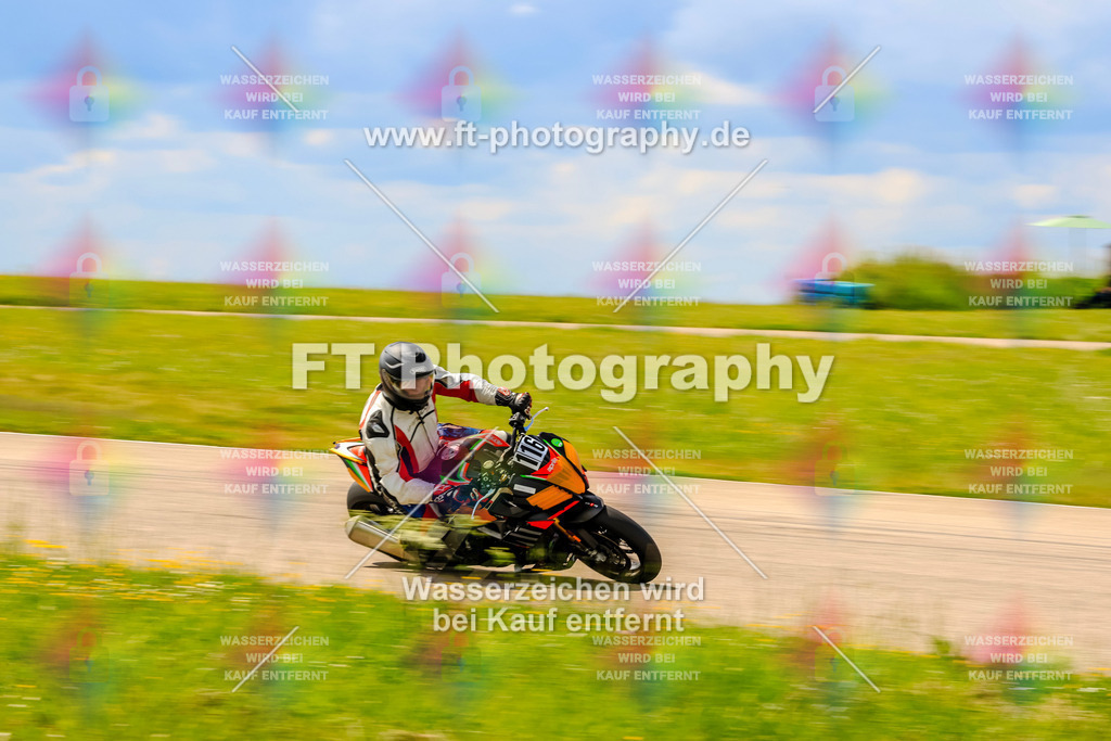 MotoTeam-0472 | Hier findet Ihr Bilder von Touristenfahrten auf der Nürburgring Nordschleife oder von anderen Veranstaltungen die ich besucht habe. Viel Spass beim Durch Schauen 