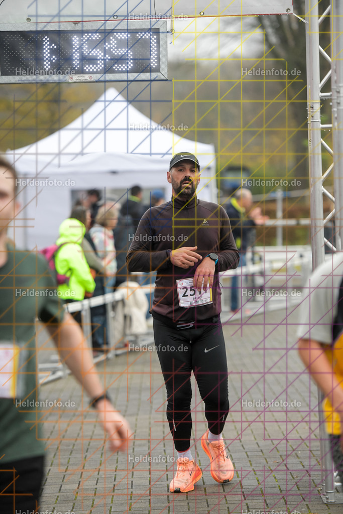 Neusser Erftlauf 2025  | 15km Neusser Erftlauf 2025 Foto: Heldenfoto.de
