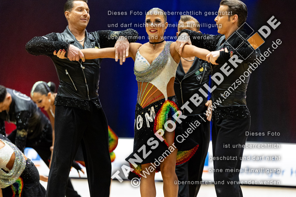 20240113-11947 | Hier finden Sie Tanz Bilder vom Latein und Standard Formationen tanzen. Sportbilder vom Tanzsport. Schöne Fotos und von Weltmeisterschaft, Europameisterschaft, Bundesliga, Regionalliga, Oberliga und Landesliga sowie von GOC Stuttgart, DanceComp, WM Bremen