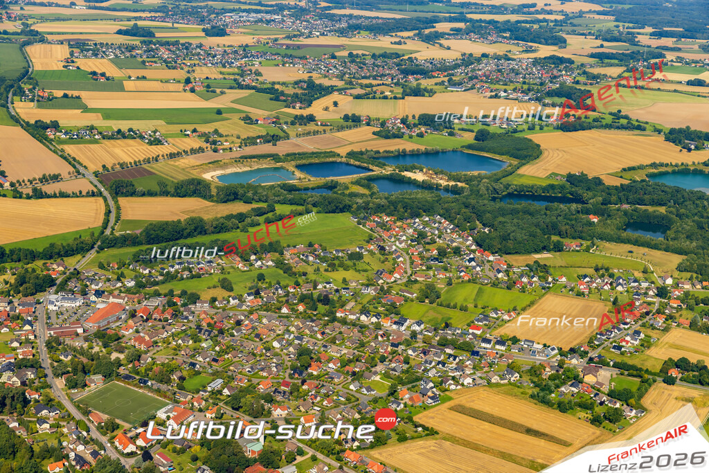 Detmold Bild- Das Luftbild wurde 2025 vom UL-Flugzeug heraus erstellt ( keine Drohne bzw. Drohnenaufnahme ) - Hochauflösende Luftaufnahme -Nicht vergleichbar mit Google Maps oder Satelittenbilder- Die Geschenkidee !Mit Lizenz und Bildrechte bestellbar - CC