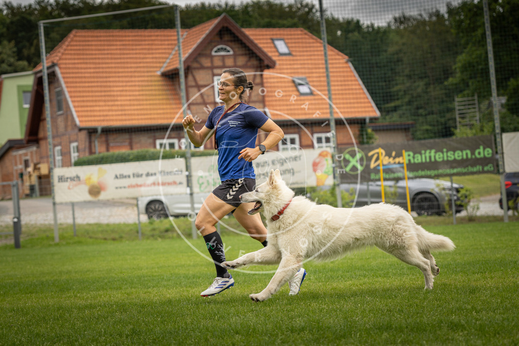 Pfotenfotografie_DV3A7991 | Hundefotografie, Tierfotograf, Pfotenfotografie, Fotoshooting Hund, Hunde Portrait, Hundesport, Hundeportraits, Heideshooting, Hunde, Sportfotograf, Hundefotograf, Turnierhundsport, THS,  - Realisiert mit Pictrs.com