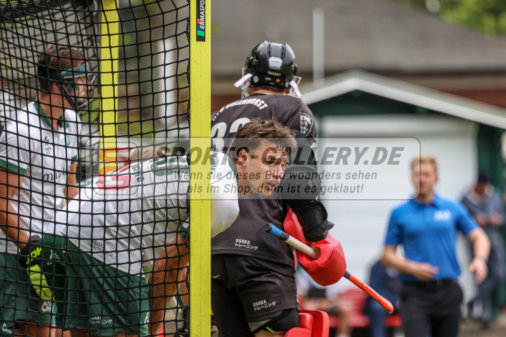 MJ_2023-05-20-HTCU-MSC-40 | Oliver Macintyre (Uhlenhorst Mülheim #10), Uhlenhorst Mülheim - Münchner SC am 1.10.2022 im Waldstadion, Mülheim a. d. Ruhr