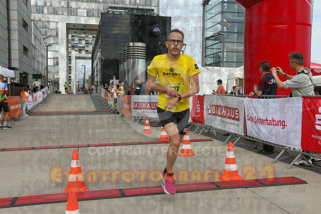 250920_1320_EX1_4100 | Sportfotografie im Rhein-Sieg Kreis, Köln, Bonn, NRW, Rheinland Pfalz, Hessen, etc. Unser Tätigkeitsfeld umfasst den Laufsport vom Volkslauf über den Marathon, Duathlon, Triathon bis zum Ultralauf wie Kölnpfad Ultra oder Schindertrail.